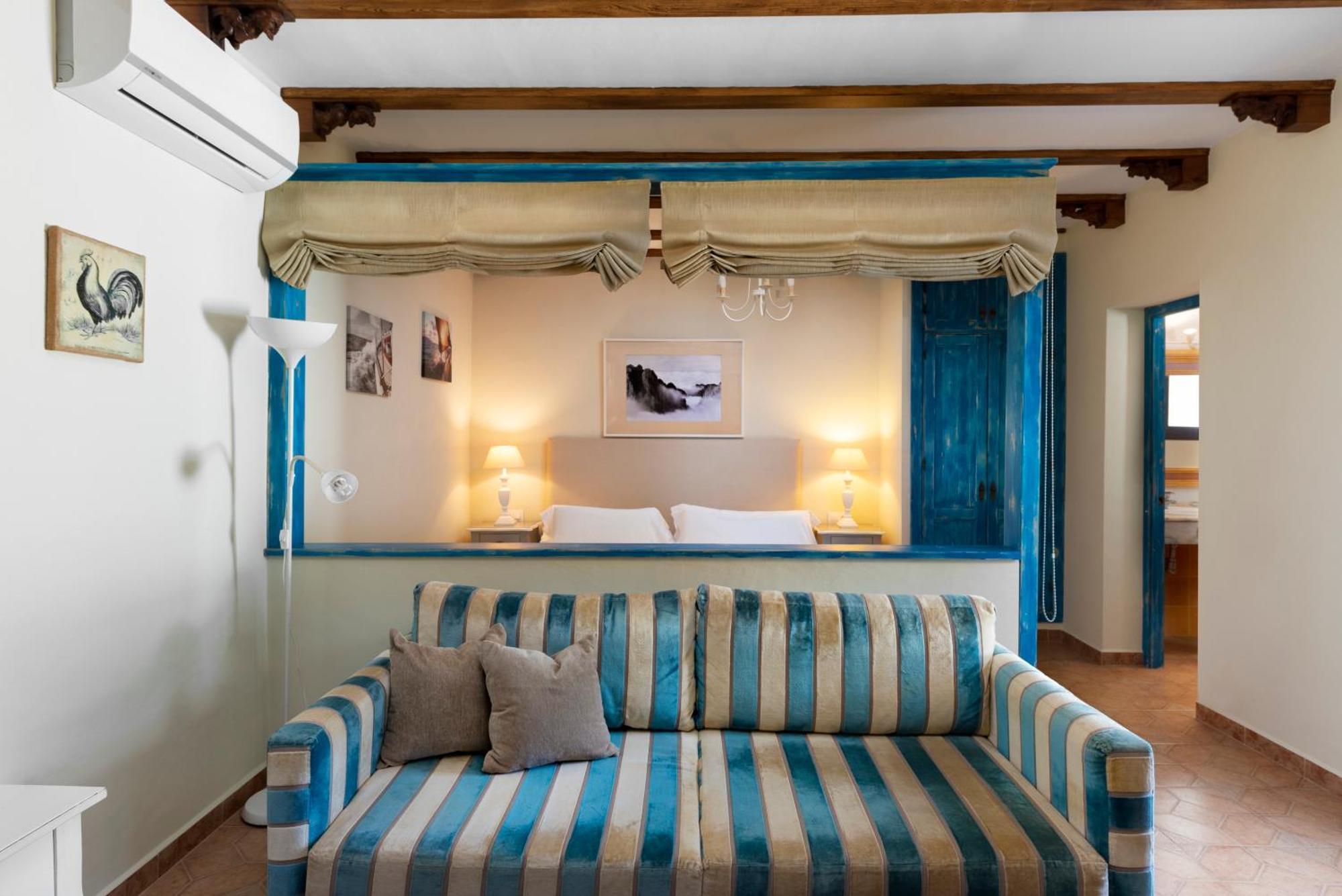 Suites Cortijo Fontanilla Conil De La Frontera Exterior photo