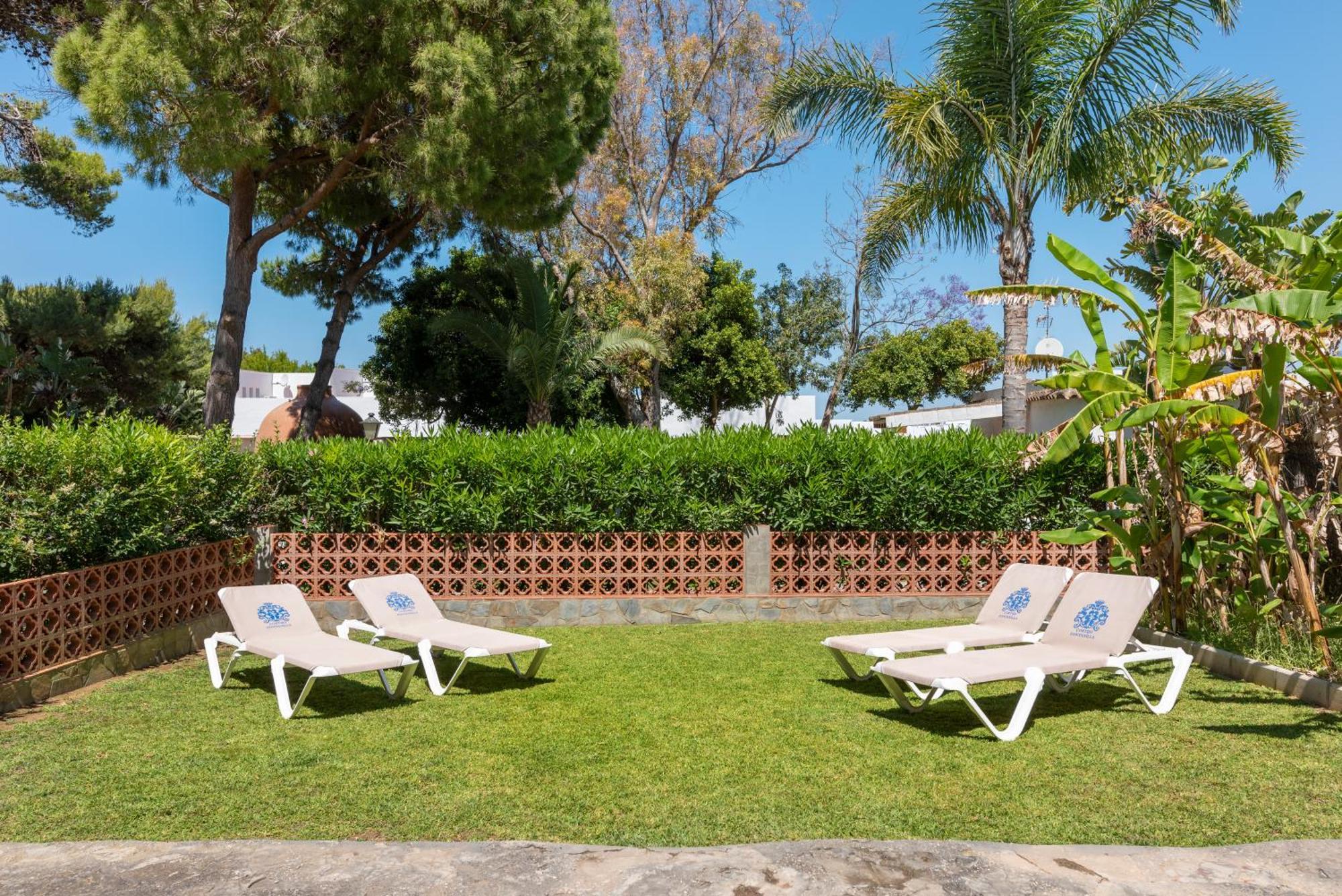 Suites Cortijo Fontanilla Conil De La Frontera Exterior photo